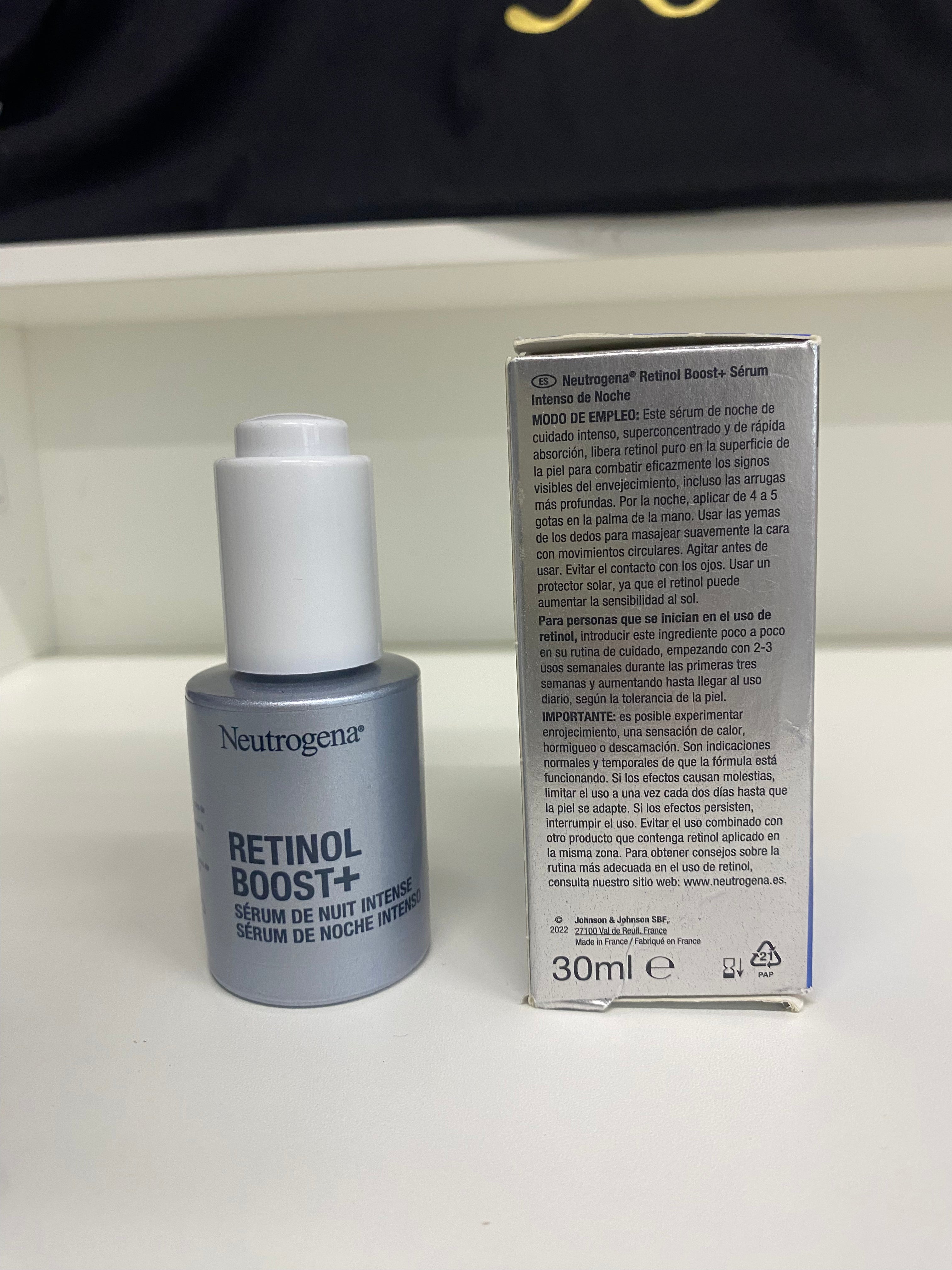NEUTROGENA RETINOL BOOST+ 30ml